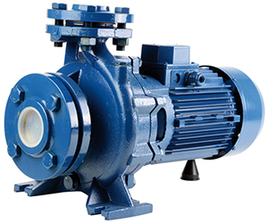 Pompe immergée installée dans une citerne enterrée pour la récupération d'eau de pluie et l'arrosage automatique du jardin